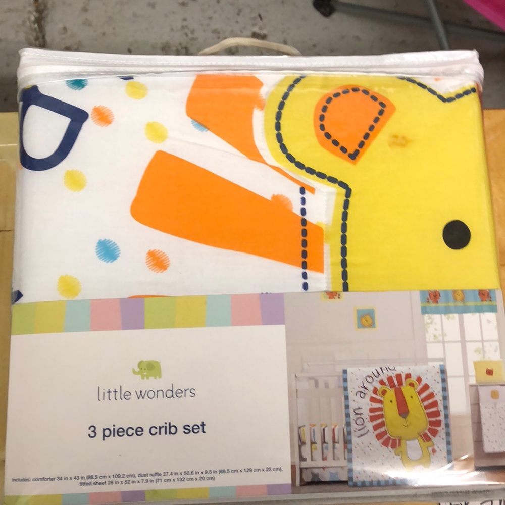 Three-piece crib set